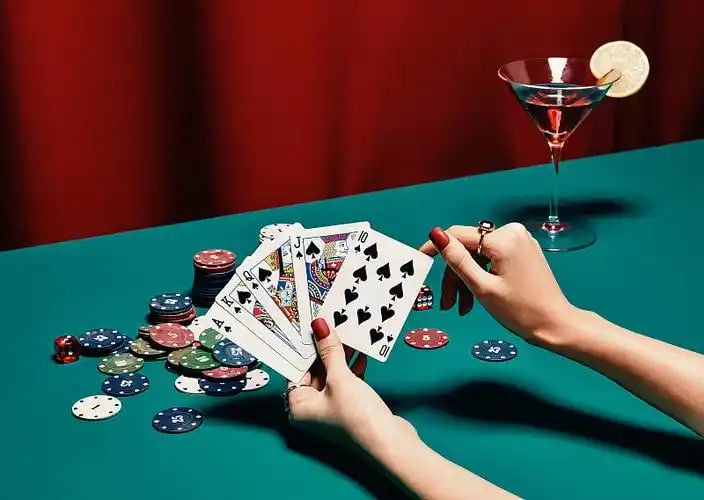 Live casino tables and dealer interface available on 999php for Filipino players